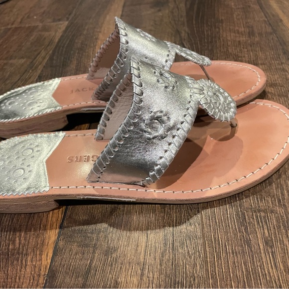 Jack Rogers Metallic Silver Hampton Sandals, Size 10 - Picture 7 of 12